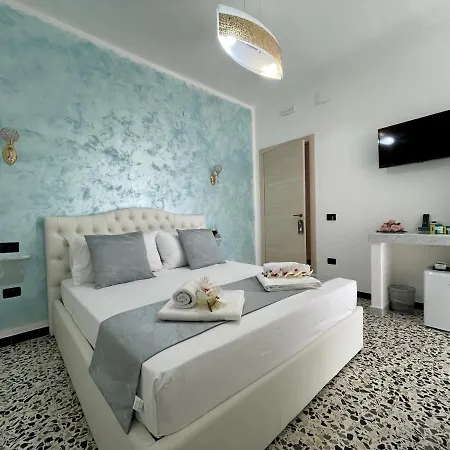 Bed & Breakfast Poesia 3*