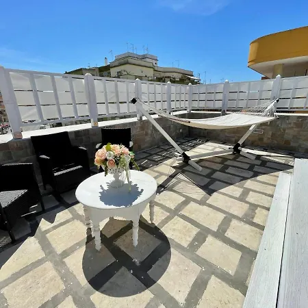 Poesia Bed & Breakfast 3*