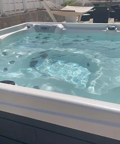 Couette-café Poesia 3*